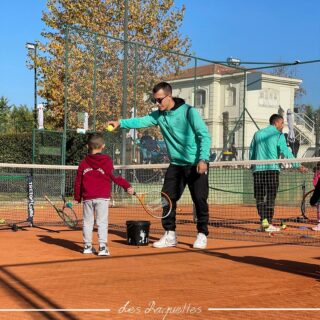 𝘛𝘳𝘺 𝘺𝘰𝘶𝘳 𝘣𝘦𝘴𝘵 🪄
#sunday #tournament #sundayfunday #kids #sundaytennis #tennis #tenniskids #lesraquettes #tennisacademy #tennisstar #thessaloniki #skg #greece #thermi #tenniscoach #jardindetennis #wilsontennis