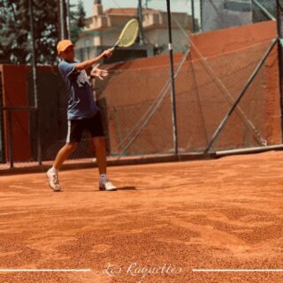 𝘌𝘷𝘦𝘳𝘺 𝘥𝘢𝘺 𝘨𝘪𝘷𝘦 𝘺𝘰𝘶𝘳 𝘣𝘦𝘴𝘵 ! 🥇
#lesraquettes #lesraquettestennisacademy #tennisacademy #thessaloniki #greece #skg #thermi #giveyourbest #everyday #training #trainingmode #tennisplayer